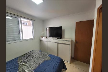 Casa à venda com 108m², 4 quartos e 2 vagas