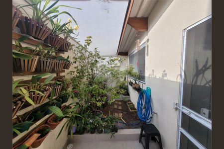 Casa à venda com 108m², 4 quartos e 2 vagas