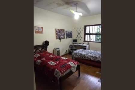 Casa à venda com 234m², 4 quartos e 3 vagas