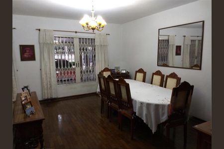 Casa à venda com 4 quartos, 234m² em Jardim Novo Mundo, São Paulo
