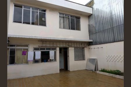 Casa à venda com 234m², 4 quartos e 3 vagas