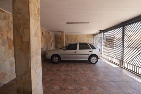 Casa à venda com 359m², 2 quartos e 4 vagasGaragem