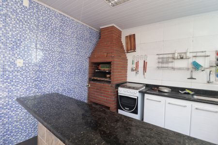 Casa à venda com 359m², 2 quartos e 4 vagasQuintal