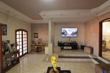 Casa à venda com 359m², 2 quartos e 4 vagasSala