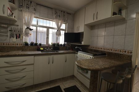 Casa à venda com 359m², 2 quartos e 4 vagasCozinha 