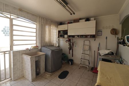 Casa à venda com 359m², 2 quartos e 4 vagas Área de Serviço