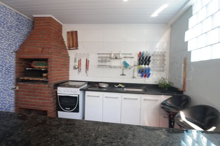 Casa à venda com 359m², 2 quartos e 4 vagasQuintal