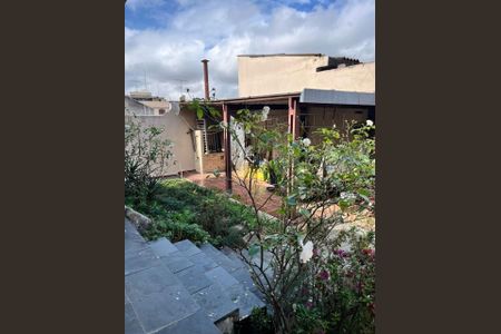 Casa à venda com 186m², 3 quartos e 4 vagas
