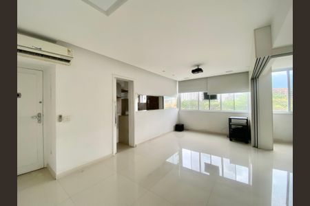 Sala de apartamento à venda com 3 quartos, 82m² em Leblon, Rio de Janeiro