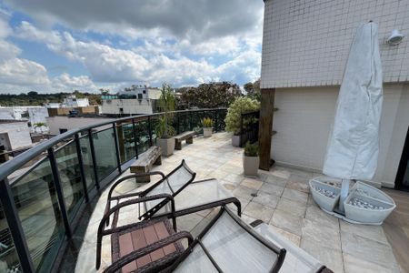 Apartamento à venda com 600m², 4 quartos e 3 vagas Apartamento à venda com 600m², 4 quartos e 3 vagasVaranda gourmet