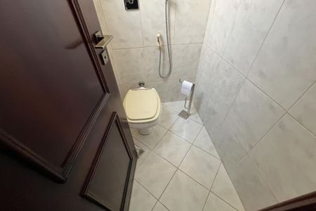 Apartamento à venda com 600m², 4 quartos e 3 vagas Apartamento à venda com 600m², 4 quartos e 3 vagasLavabo