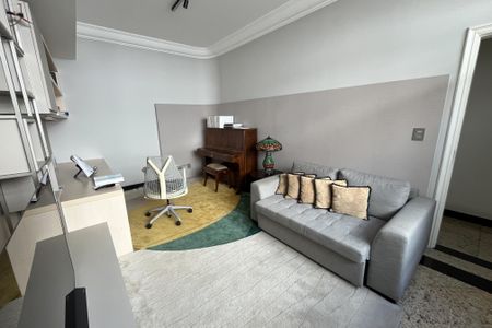 Apartamento à venda com 600m², 4 quartos e 3 vagas Apartamento à venda com 600m², 4 quartos e 3 vagasEscritório