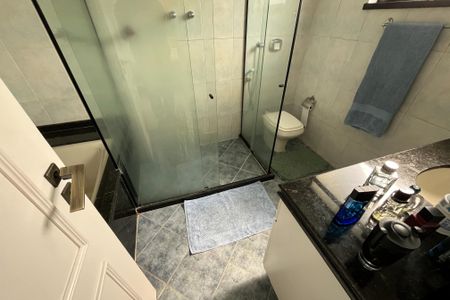 Apartamento à venda com 600m², 4 quartos e 3 vagas Apartamento à venda com 600m², 4 quartos e 3 vagasBanheiro da Suíte 4