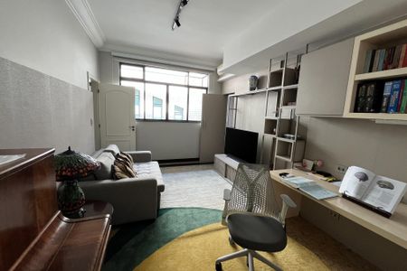 Apartamento à venda com 600m², 4 quartos e 3 vagas Apartamento à venda com 600m², 4 quartos e 3 vagasEscritório