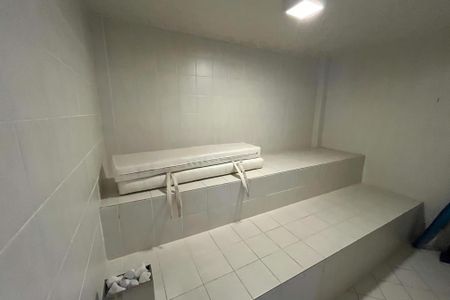 Apartamento à venda com 600m², 4 quartos e 3 vagas Apartamento à venda com 600m², 4 quartos e 3 vagasSauna