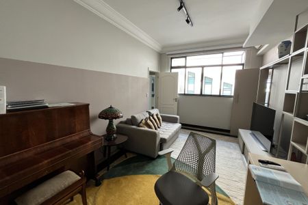 Apartamento à venda com 600m², 4 quartos e 3 vagas Apartamento à venda com 600m², 4 quartos e 3 vagasEscritório