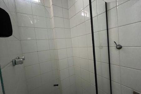 Apartamento à venda com 600m², 4 quartos e 3 vagas Apartamento à venda com 600m², 4 quartos e 3 vagasBanheiro de Serviço
