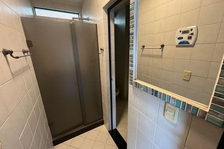 Apartamento à venda com 600m², 4 quartos e 3 vagas Apartamento à venda com 600m², 4 quartos e 3 vagasBanheiro Social