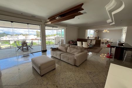 Apartamento à venda com 600m², 4 quartos e 3 vagas Apartamento à venda com 600m², 4 quartos e 3 vagasSala