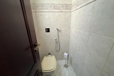 Apartamento à venda com 600m², 4 quartos e 3 vagas Apartamento à venda com 600m², 4 quartos e 3 vagasLavabo