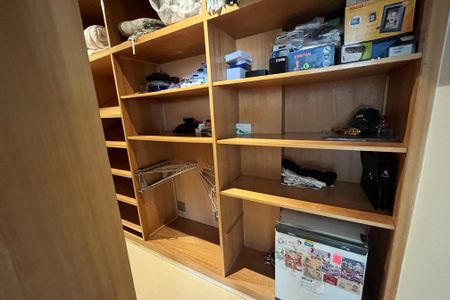 Apartamento à venda com 600m², 4 quartos e 3 vagas Apartamento à venda com 600m², 4 quartos e 3 vagasCloset Suíte 1