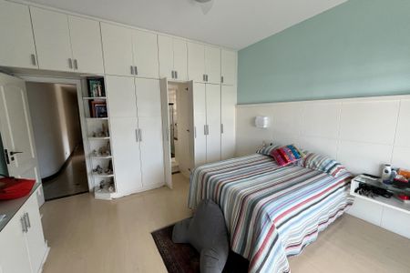Apartamento à venda com 600m², 4 quartos e 3 vagas Apartamento à venda com 600m², 4 quartos e 3 vagasSuíte 3