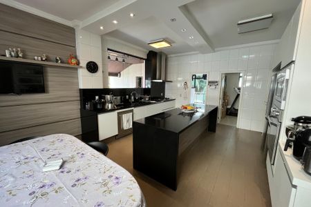 Apartamento à venda com 600m², 4 quartos e 3 vagas Apartamento à venda com 600m², 4 quartos e 3 vagasCozinha