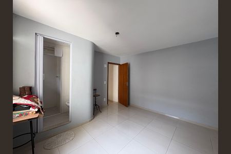 Casa à venda com 360m², 5 quartos e 5 vagas Casa à venda com 360m², 5 quartos e 5 vagasEdicula/Suite