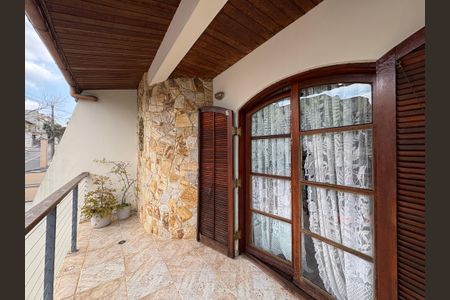 Casa à venda com 360m², 5 quartos e 5 vagas Casa à venda com 360m², 5 quartos e 5 vagasSacada/Suite 1