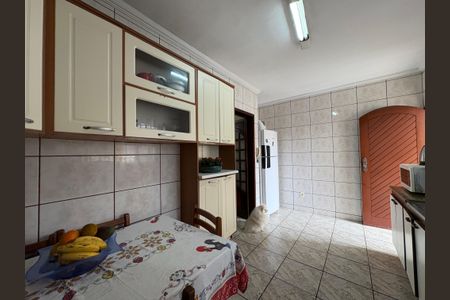 Casa à venda com 360m², 5 quartos e 5 vagas Casa à venda com 360m², 5 quartos e 5 vagasCozinha
