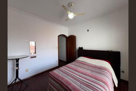 Casa à venda com 360m², 5 quartos e 5 vagas Casa à venda com 360m², 5 quartos e 5 vagasSuite 4