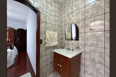 Casa à venda com 360m², 5 quartos e 5 vagas Casa à venda com 360m², 5 quartos e 5 vagasBanheiro da Suíte 2