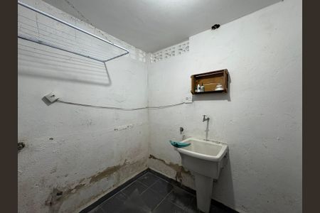 Casa à venda com 360m², 5 quartos e 5 vagas Casa à venda com 360m², 5 quartos e 5 vagasLavanderia edícula