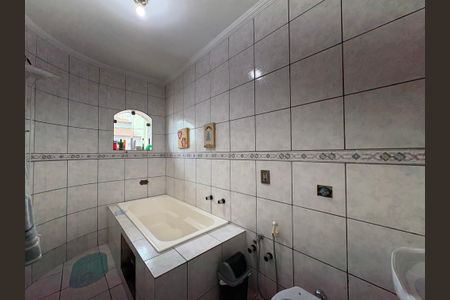 Casa à venda com 360m², 5 quartos e 5 vagas Casa à venda com 360m², 5 quartos e 5 vagasBanheiro da Suíte 1