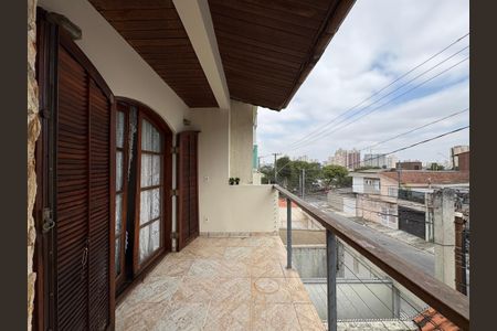 Casa à venda com 360m², 5 quartos e 5 vagas Casa à venda com 360m², 5 quartos e 5 vagasSacada/Suite 1