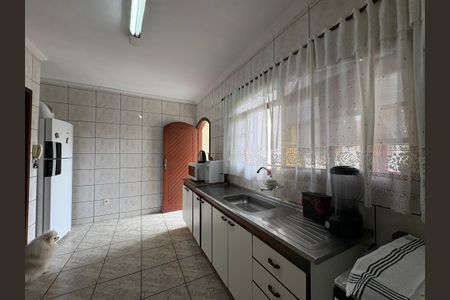 Casa à venda com 360m², 5 quartos e 5 vagas Casa à venda com 360m², 5 quartos e 5 vagasCozinha