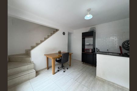 Casa à venda com 360m², 5 quartos e 5 vagas Casa à venda com 360m², 5 quartos e 5 vagas Edicula /Sala e cozinha
