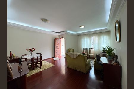 Casa à venda com 360m², 5 quartos e 5 vagas Casa à venda com 360m², 5 quartos e 5 vagasSala