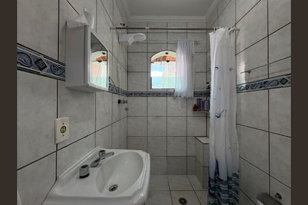 Casa à venda com 360m², 5 quartos e 5 vagas Casa à venda com 360m², 5 quartos e 5 vagasBanheiro da suíte 4