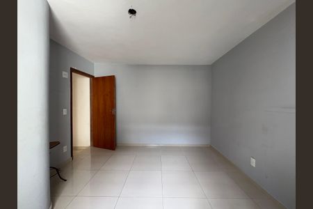 Casa à venda com 360m², 5 quartos e 5 vagas Casa à venda com 360m², 5 quartos e 5 vagasEdicula/Suite