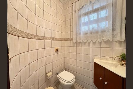 Casa à venda com 360m², 5 quartos e 5 vagas Casa à venda com 360m², 5 quartos e 5 vagasLavabo