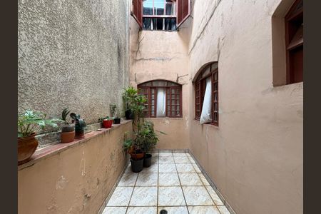 Casa à venda com 360m², 5 quartos e 5 vagas Casa à venda com 360m², 5 quartos e 5 vagasJardim de inverno