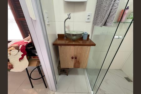 Casa à venda com 360m², 5 quartos e 5 vagas Casa à venda com 360m², 5 quartos e 5 vagasBanheiro suíte 5 edícula