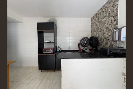 Casa à venda com 360m², 5 quartos e 5 vagas Casa à venda com 360m², 5 quartos e 5 vagas Edicula /Sala e cozinha