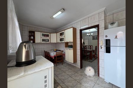 Casa à venda com 360m², 5 quartos e 5 vagas Casa à venda com 360m², 5 quartos e 5 vagasCozinha