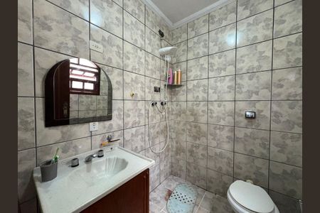 Casa à venda com 360m², 5 quartos e 5 vagas Casa à venda com 360m², 5 quartos e 5 vagasBanheiro da Suíte 2