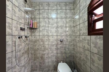 Casa à venda com 360m², 5 quartos e 5 vagas Casa à venda com 360m², 5 quartos e 5 vagasBanheiro da Suíte 2