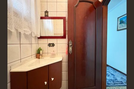 Casa à venda com 360m², 5 quartos e 5 vagas Casa à venda com 360m², 5 quartos e 5 vagasLavabo