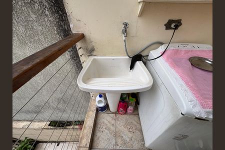 Casa à venda com 360m², 5 quartos e 5 vagas Casa à venda com 360m², 5 quartos e 5 vagasLavanderia