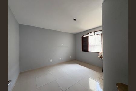 Casa à venda com 360m², 5 quartos e 5 vagas Casa à venda com 360m², 5 quartos e 5 vagasEdicula/Suite